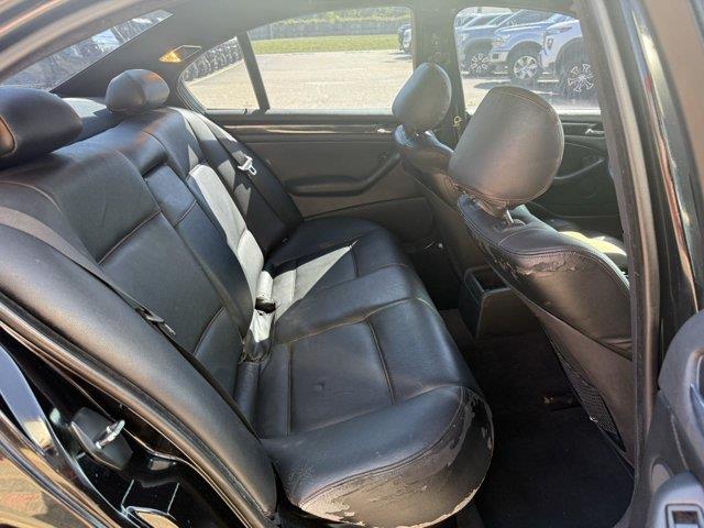 1999 BMW 328i - $8,900