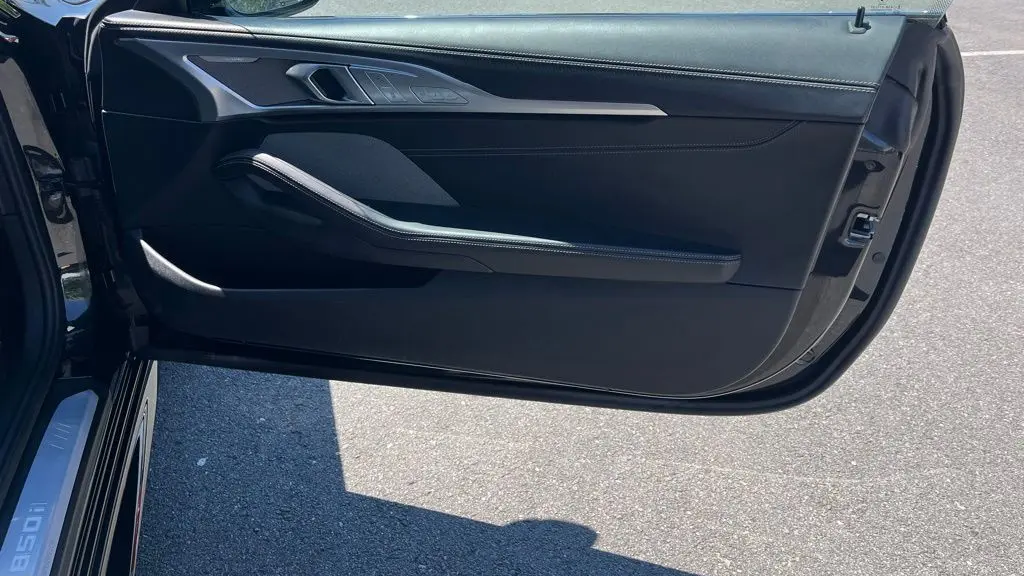 2025 BMW 8 Series M850i xDrive