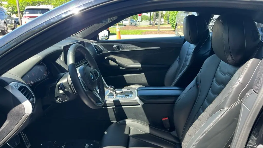 2025 BMW 8 Series M850i xDrive