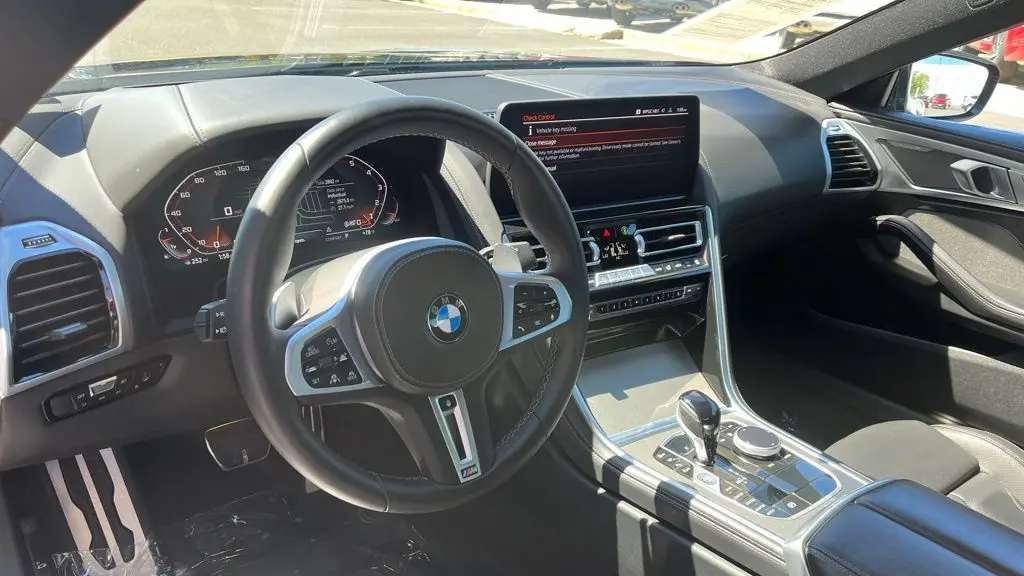 2025 BMW 8 Series M850i xDrive