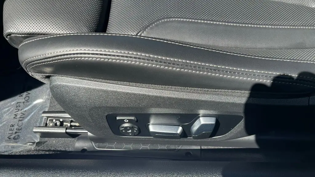 2025 BMW 8 Series M850i xDrive