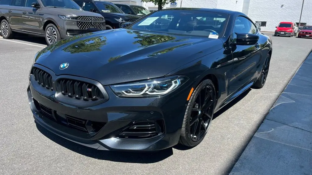 2025 BMW 8 Series M850i xDrive