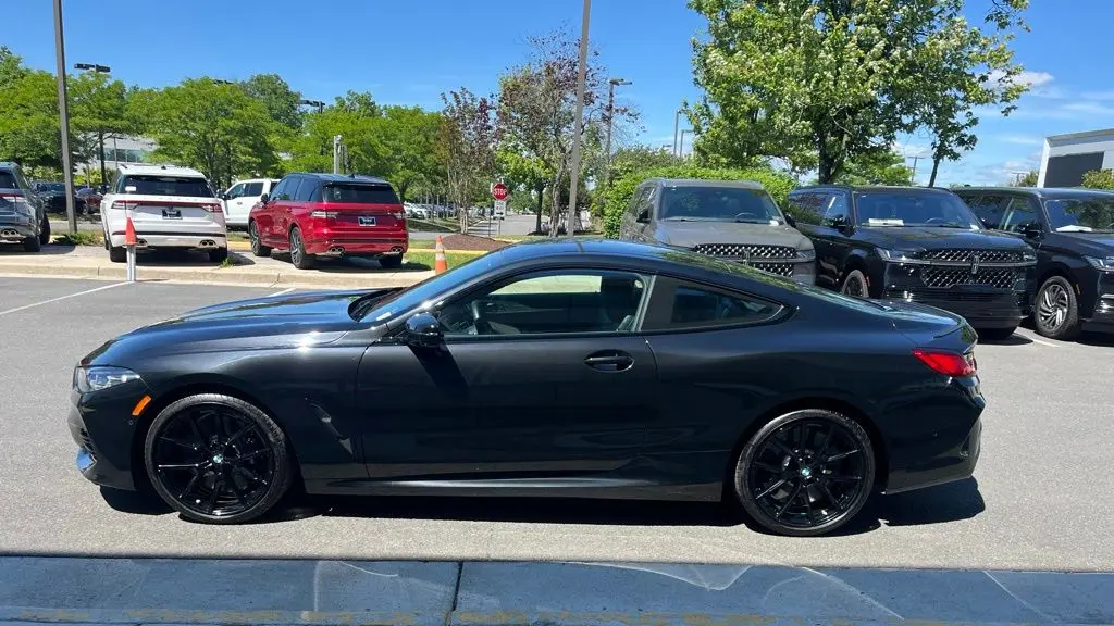 2025 BMW 8 Series M850i xDrive
