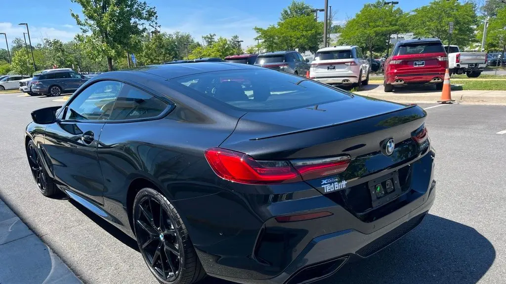 2025 BMW 8 Series M850i xDrive