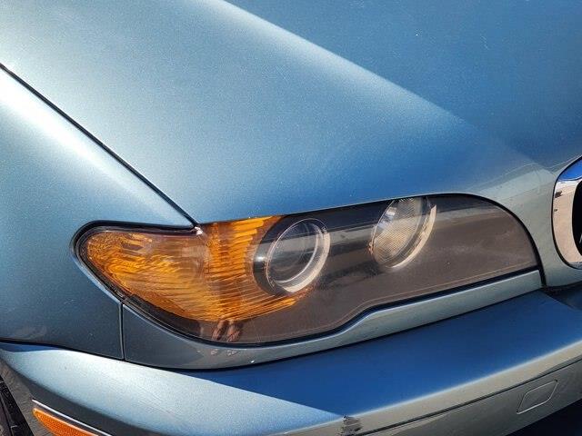 2004 BMW 330ci - $9,094