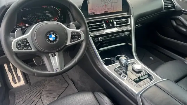 2022 BMW 8 Series 840i