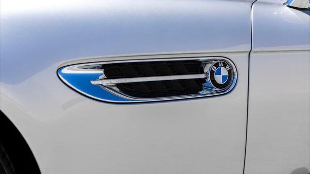 2001 BMW Z8 Base