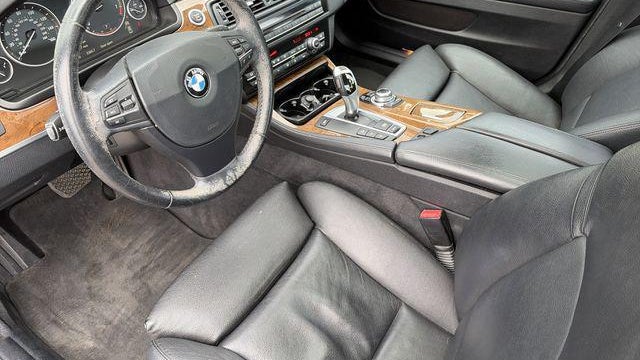 2012 BMW 5 Series 550i xDrive