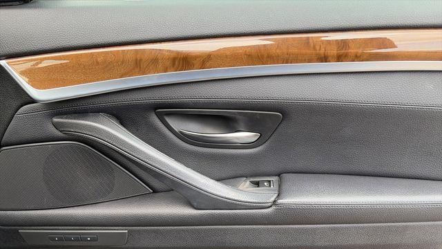 2012 BMW 5 Series 550i xDrive