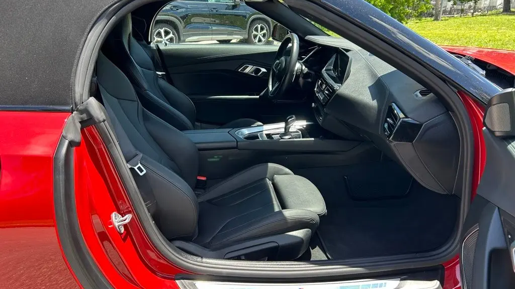 2026 BMW Z4 sDrive30i