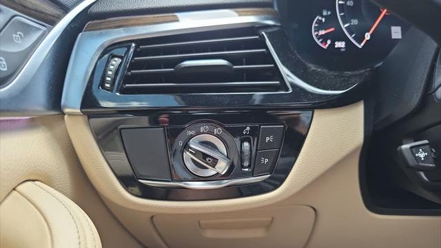 2019 BMW 5 Series 530i