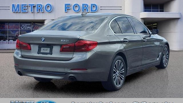 2018 BMW 5 Series 530i