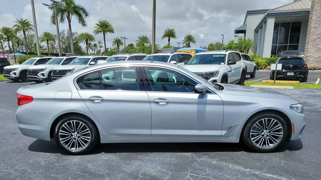 2019 BMW 5 Series 530i