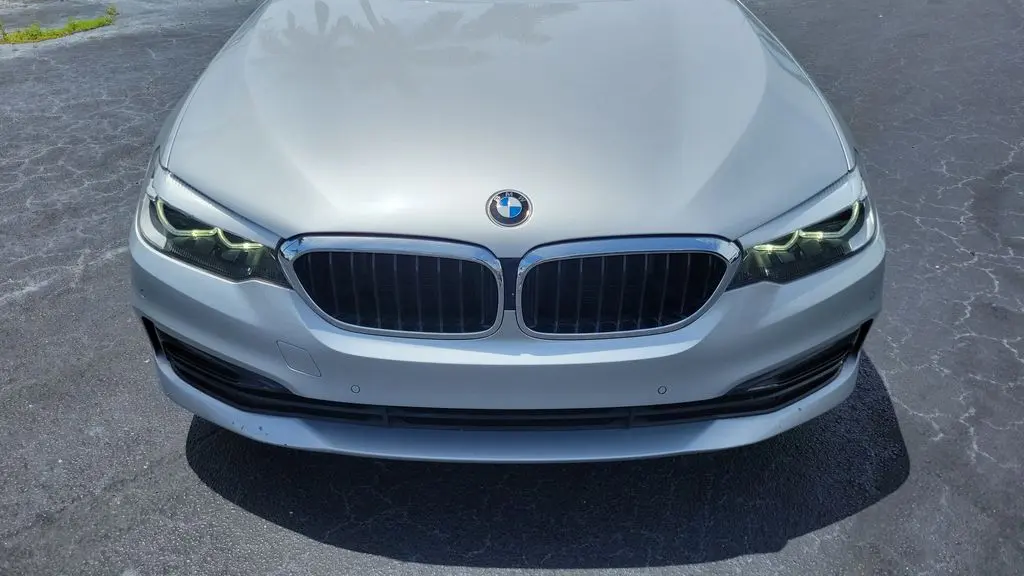 2019 BMW 5 Series 530i