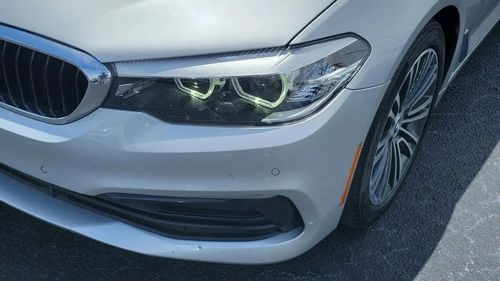 2019 BMW 5 Series 530i