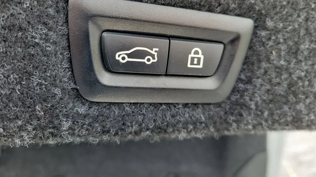 2019 BMW 5 Series 530i