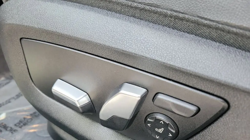 2019 BMW 5 Series 530i