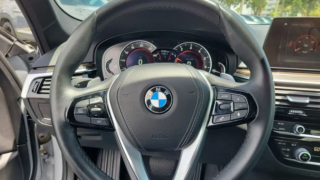 2019 BMW 5 Series 530i