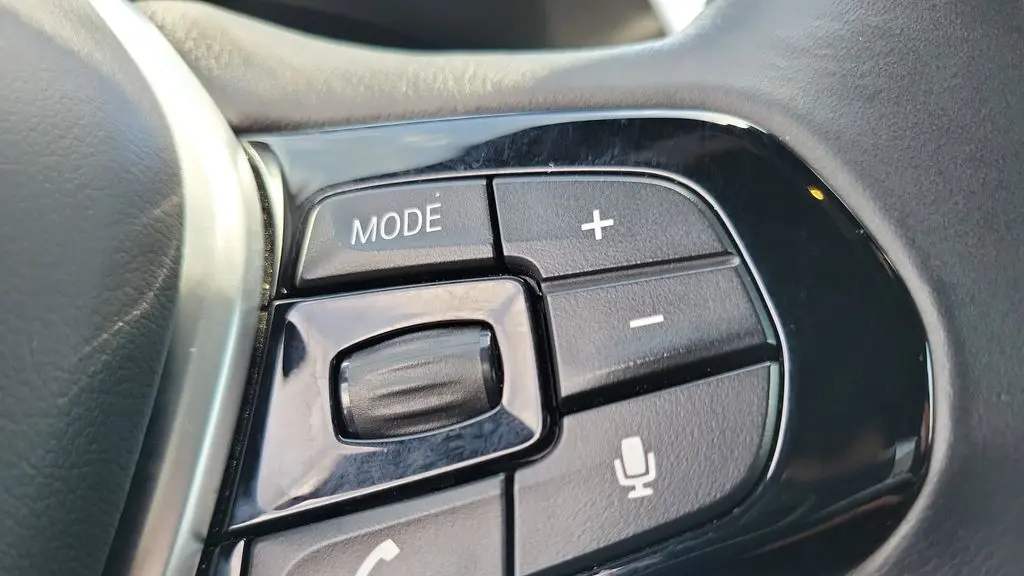 2019 BMW 5 Series 530i
