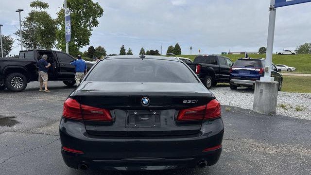 2019 BMW 5 Series 530i