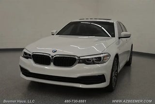 2020 BMW 5 Series with Alpine White Exterior