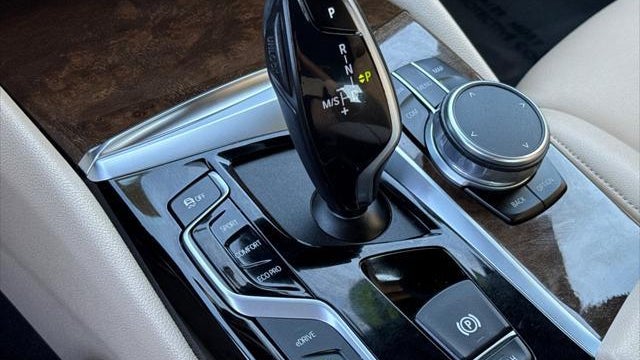 2019 BMW 5 Series 530e iPerformance