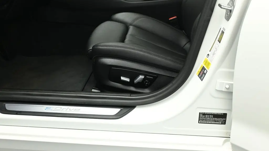 2019 BMW 5 Series 530e iPerformance