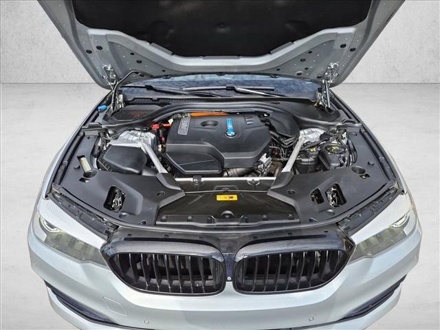 2019 BMW 530e - $11,727
