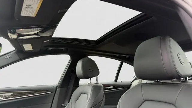2019 BMW 5 Series 530e xDrive iPerformance