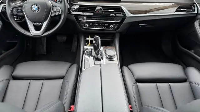 2019 BMW 5 Series 530e xDrive iPerformance