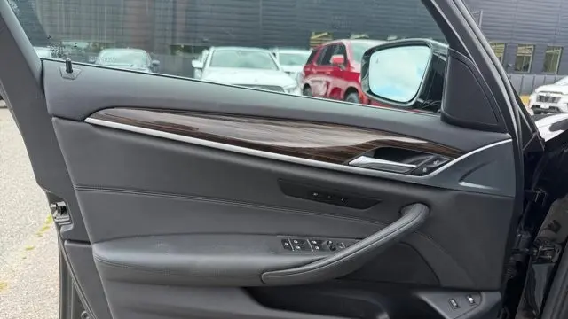 2019 BMW 5 Series 530e xDrive iPerformance