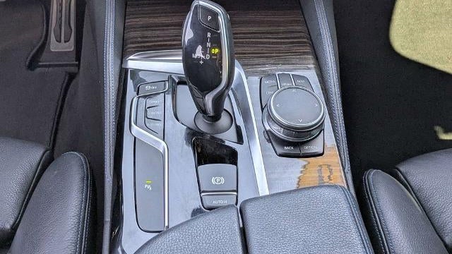 2018 BMW 5 Series 540i