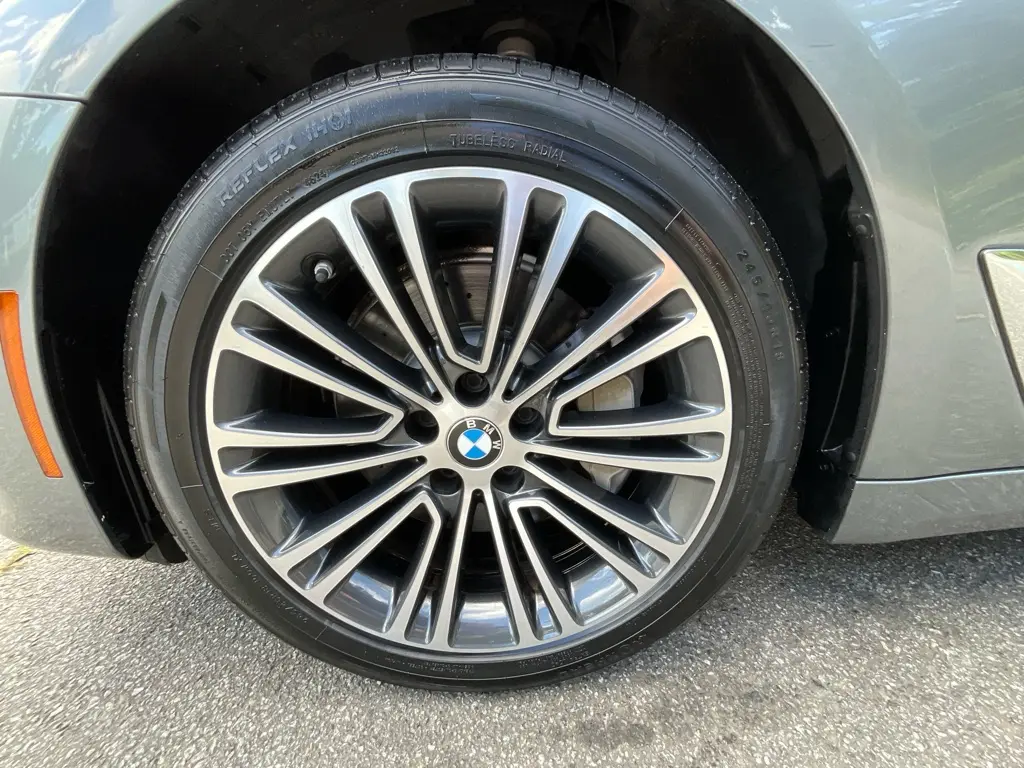 2020 BMW 530i - $17,985