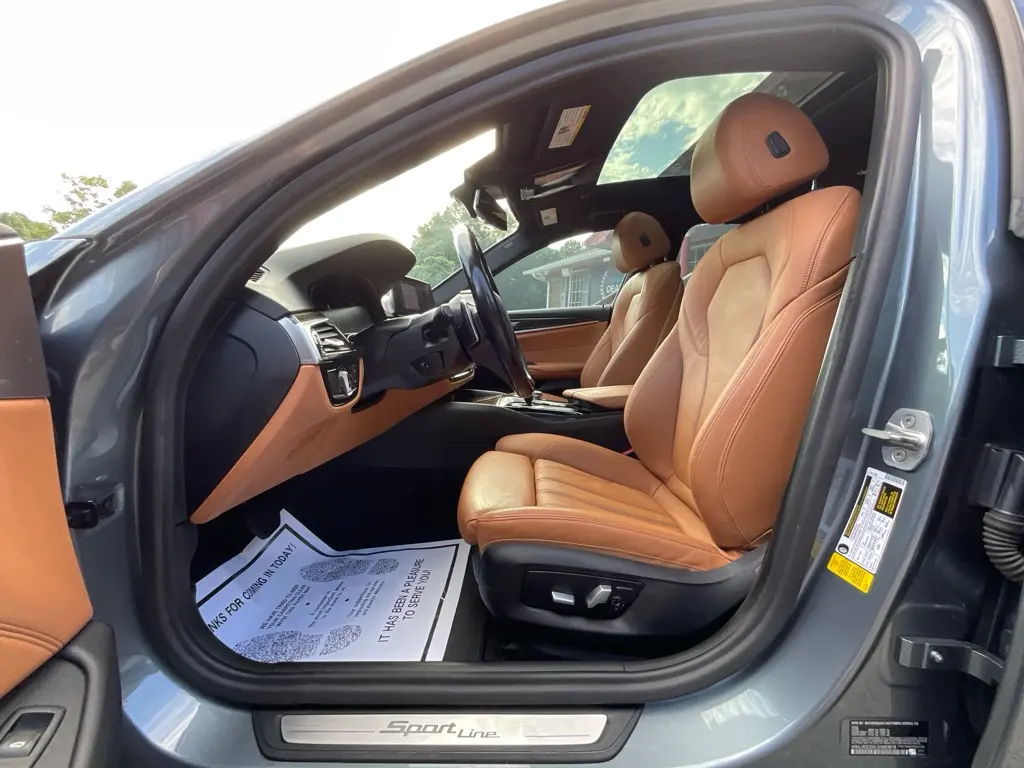 2020 BMW 530i - $17,985