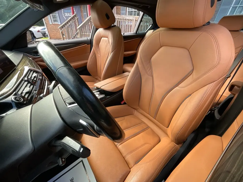 2020 BMW 530i - $17,985
