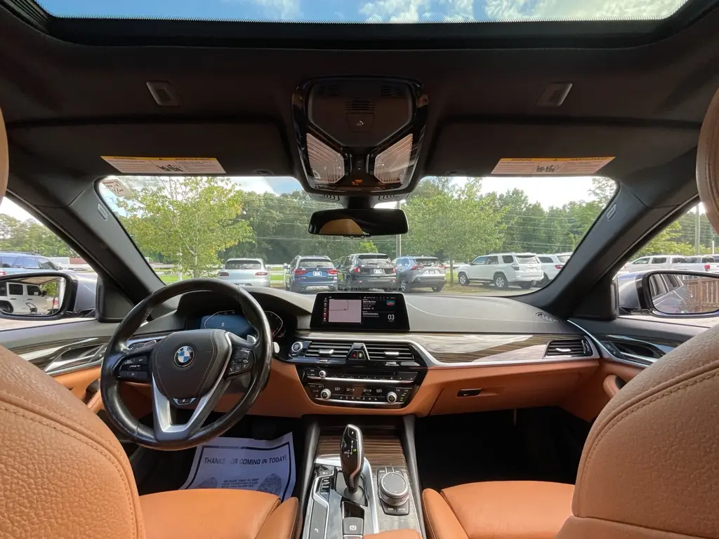 2020 BMW 530i - $17,985
