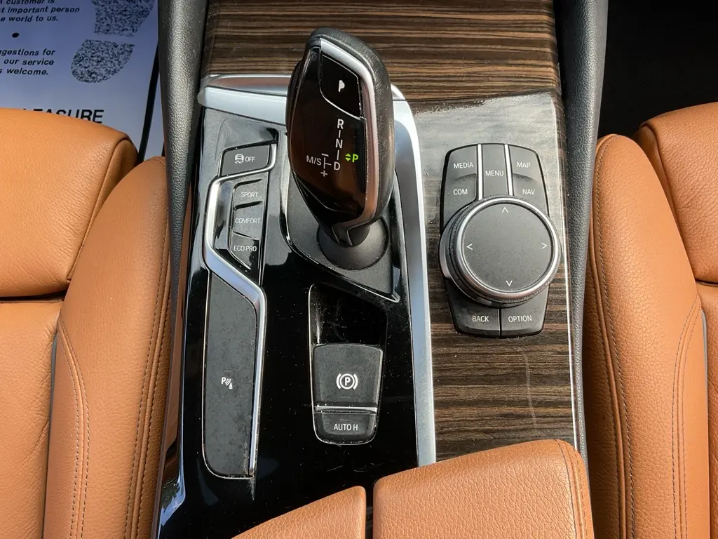 2020 BMW 530i - $17,985