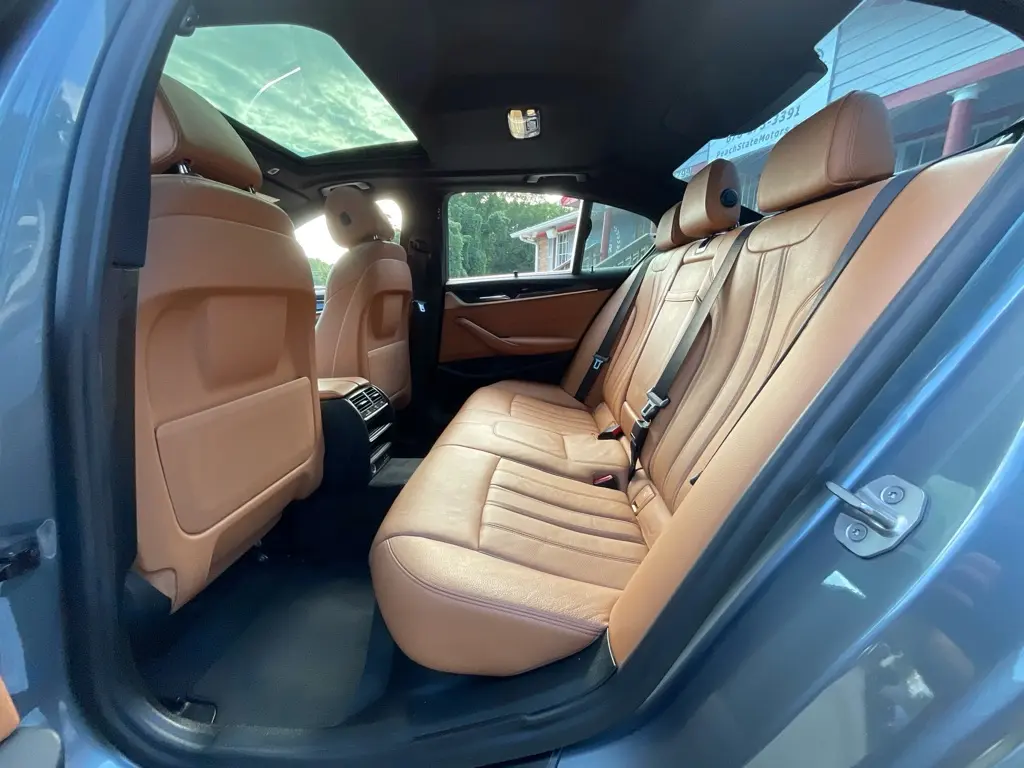 2020 BMW 530i - $17,985