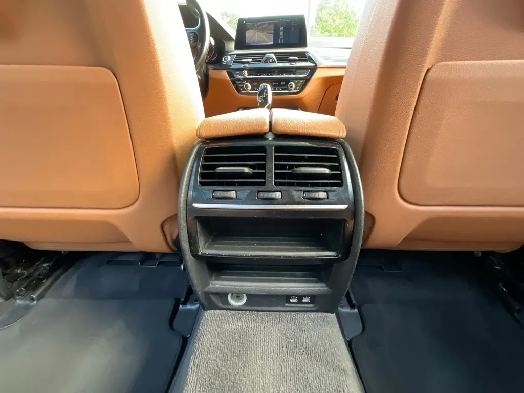 2020 BMW 530i - $17,985