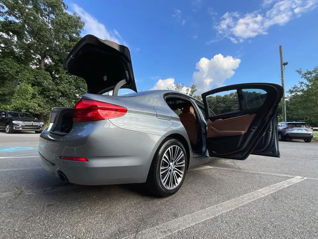 2020 BMW 530i - $17,985