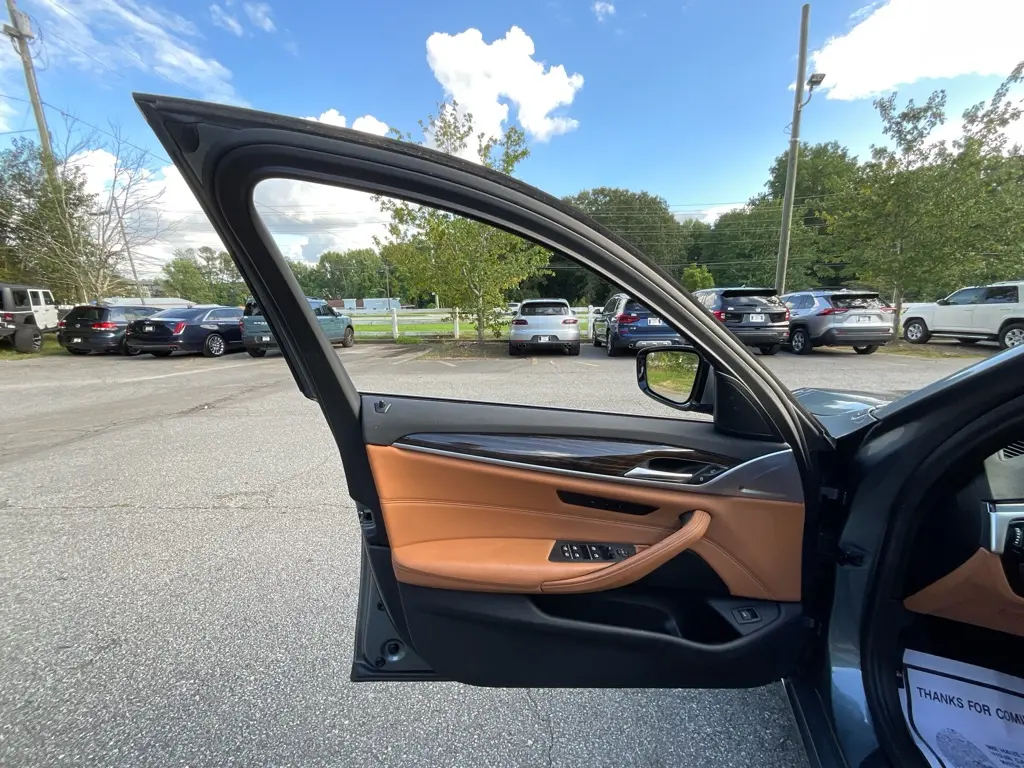 2020 BMW 530i - $17,985