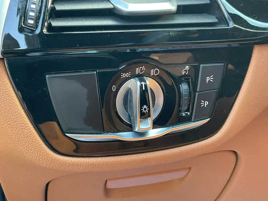 2020 BMW 530i - $17,985
