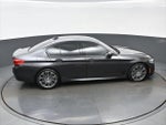 2020 5 Series Thumbnail 39