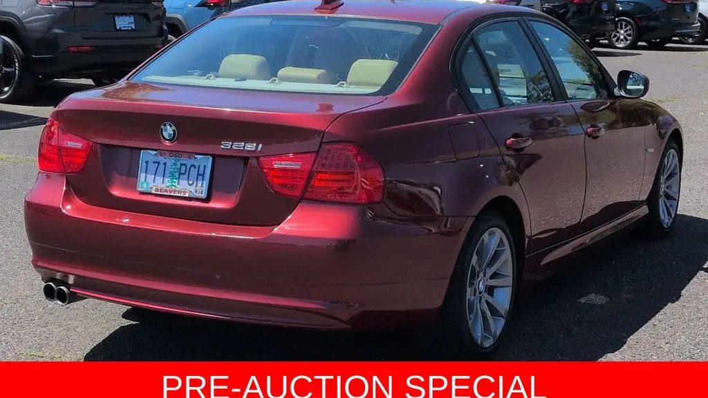 2011 BMW 3 Series 328i