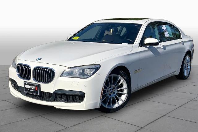 2015 BMW 750li, Alpina B7