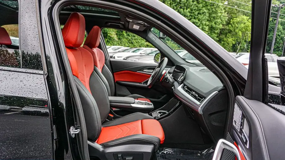 2024 BMW X1 M35i