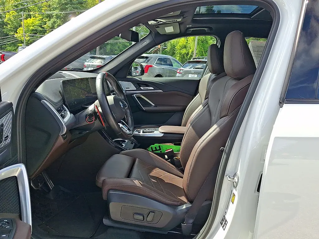 2025 BMW X1 - $41,995