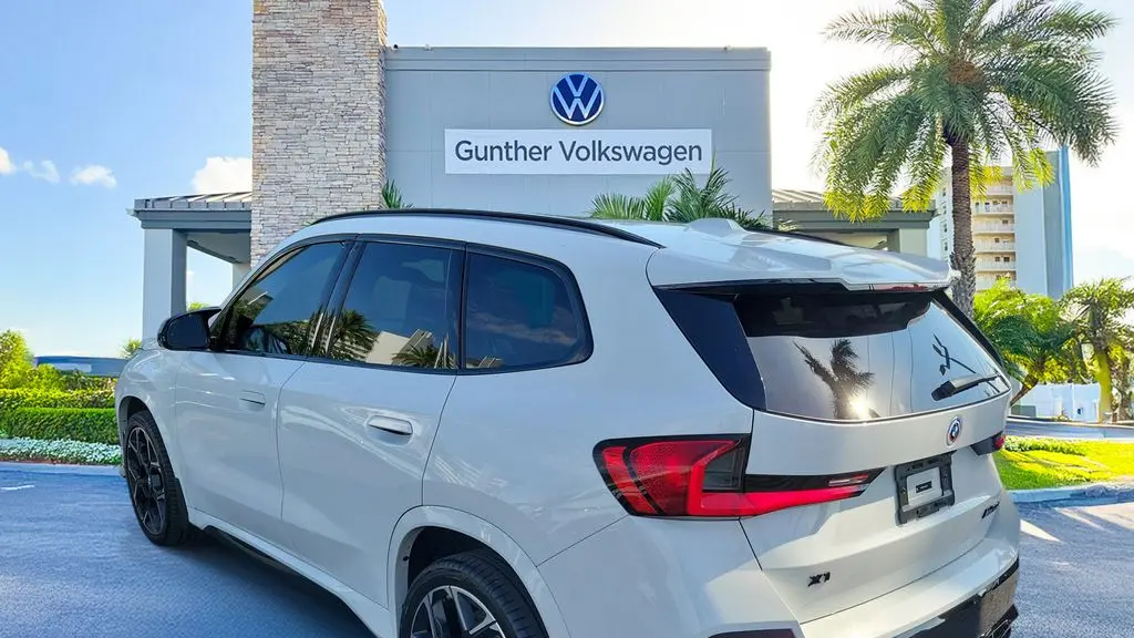 2025 BMW X1 M35i
