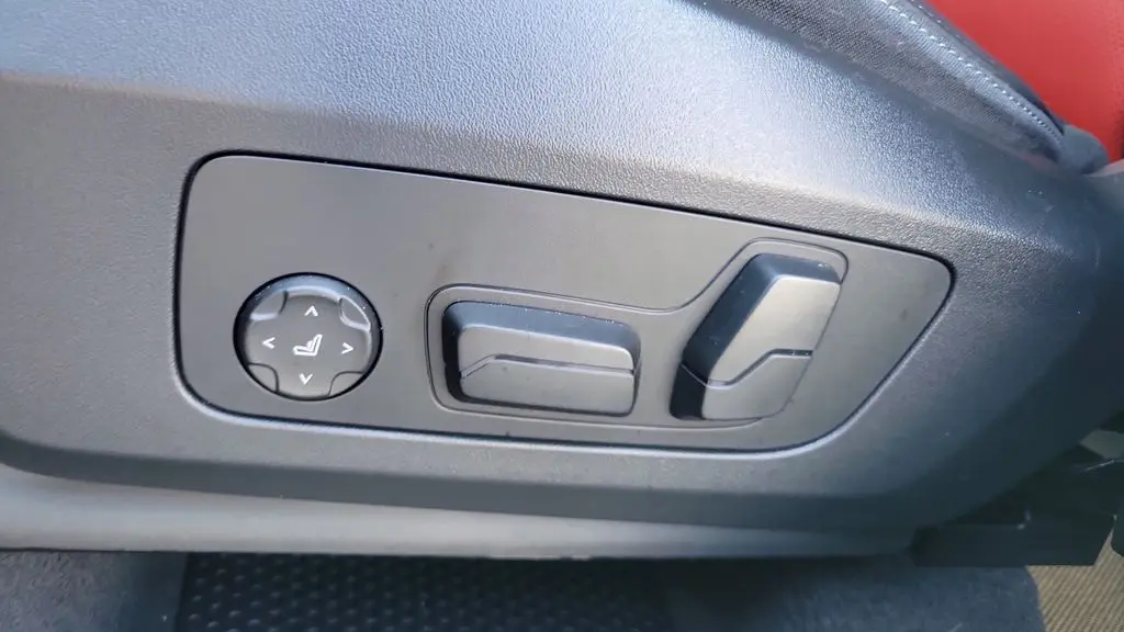 2025 BMW X1 M35i