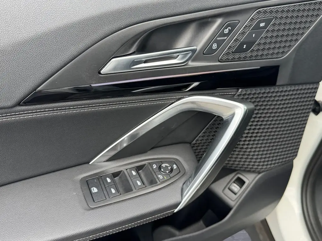 2023 BMW X1 - $27,200